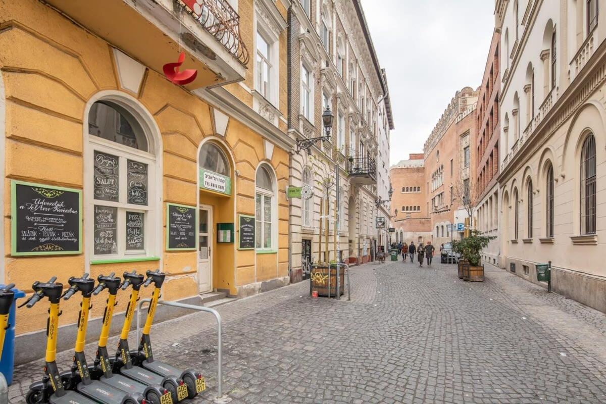 Extra Central - Mini Modern Studio Budapest Exterior photo