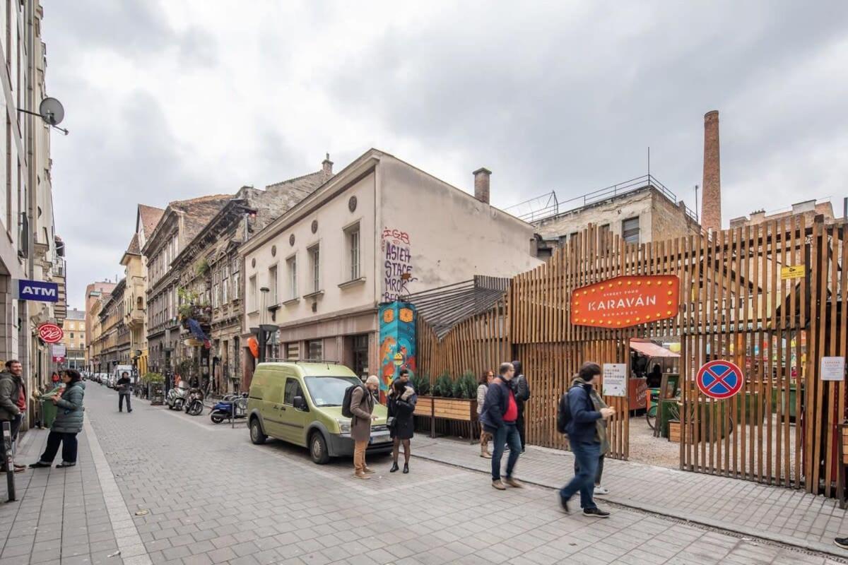 Extra Central - Mini Modern Studio Budapest Exterior photo