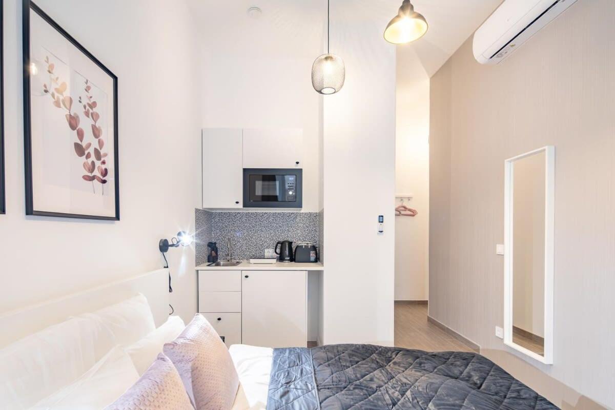 Extra Central - Mini Modern Studio Budapest Exterior photo