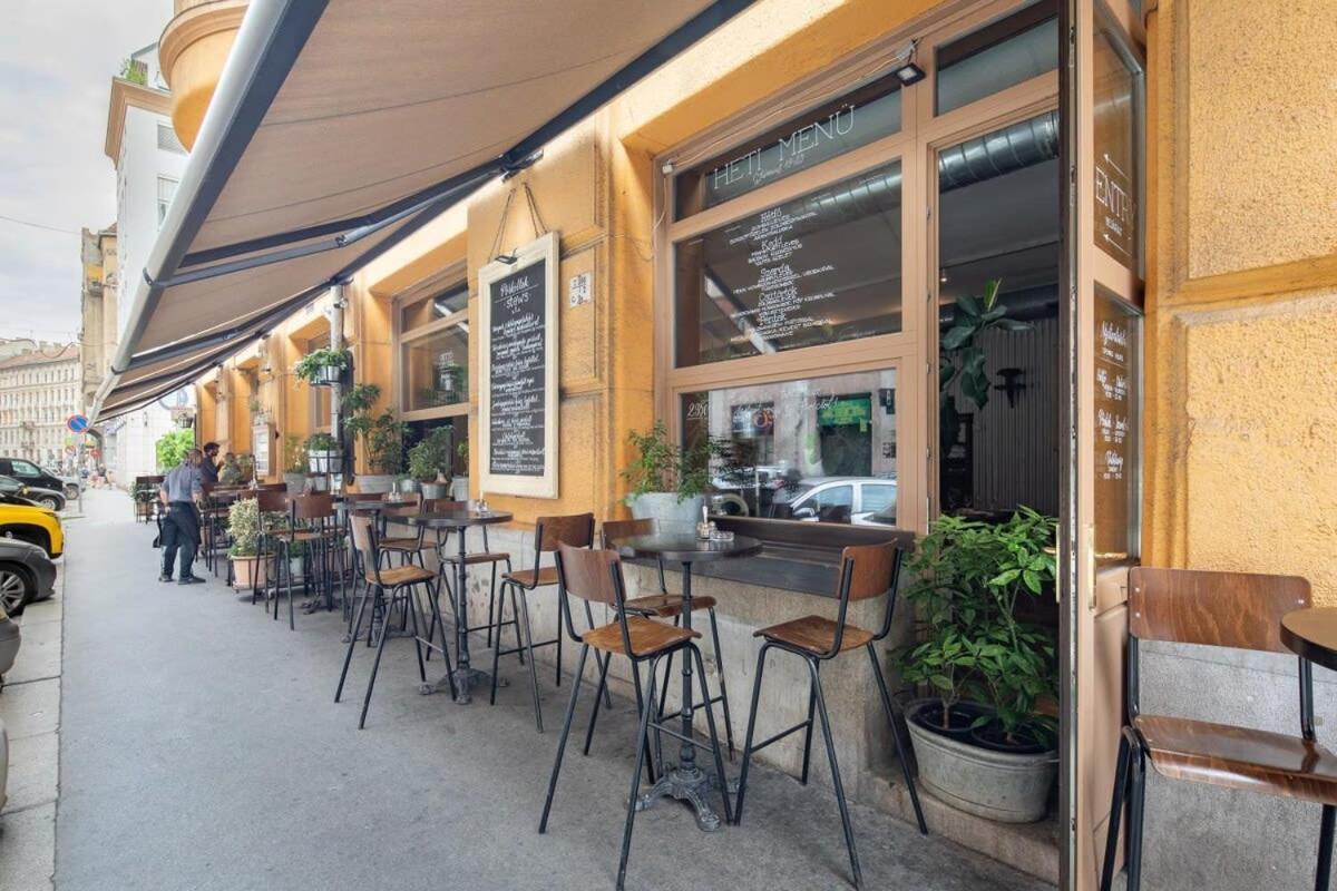 Extra Central - Mini Modern Studio Budapest Exterior photo
